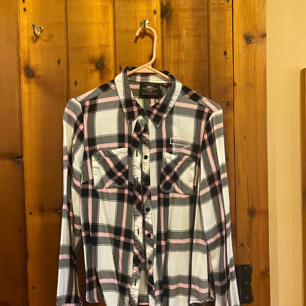 Pink plaid shirt. I needed large not medium